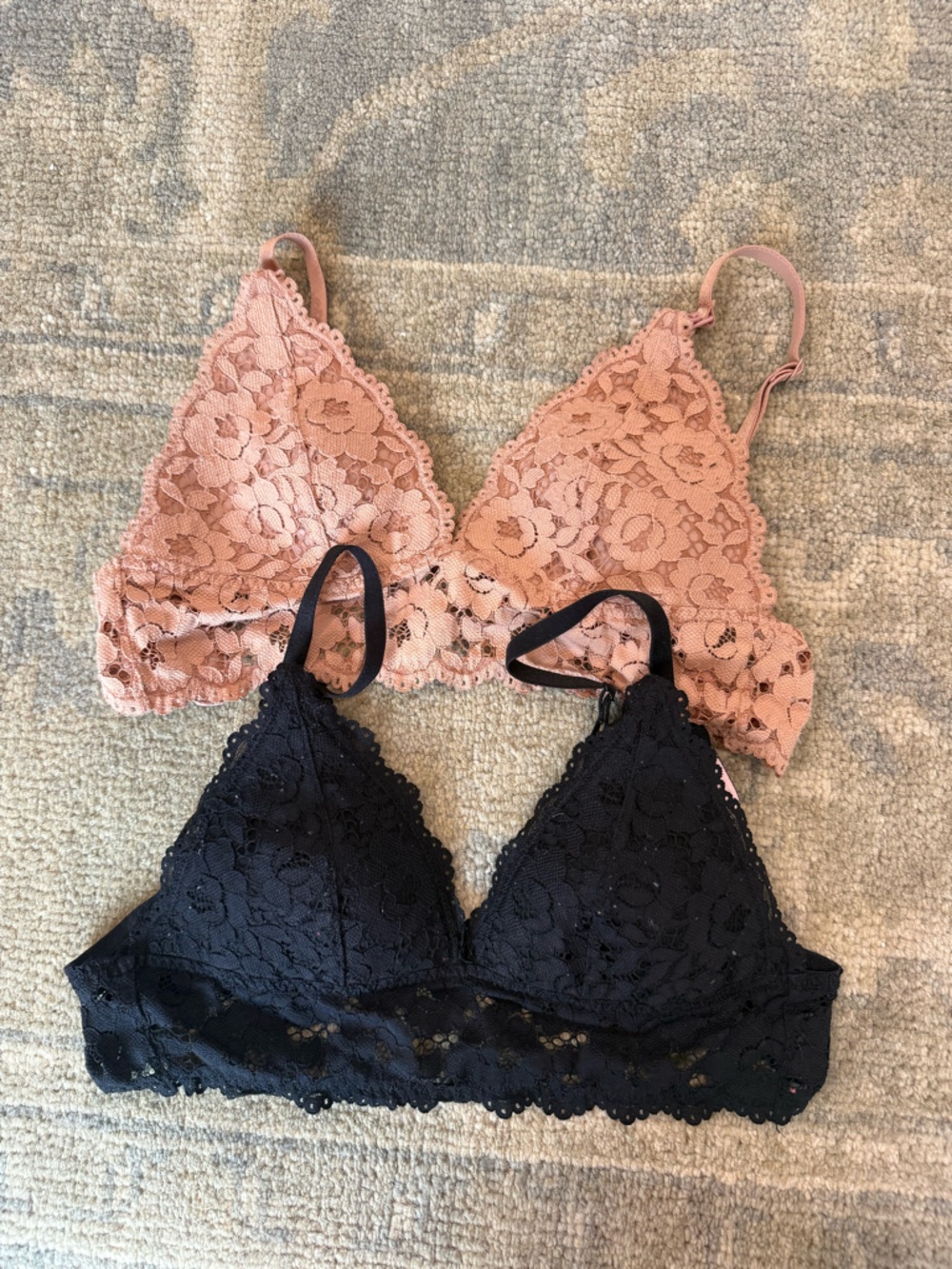 Nursing bras - Black & Blush